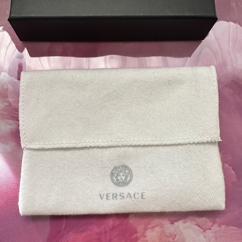 Versace La Medusa Card Case (NWOT; Tan/Gold) - Picture 6 of 10